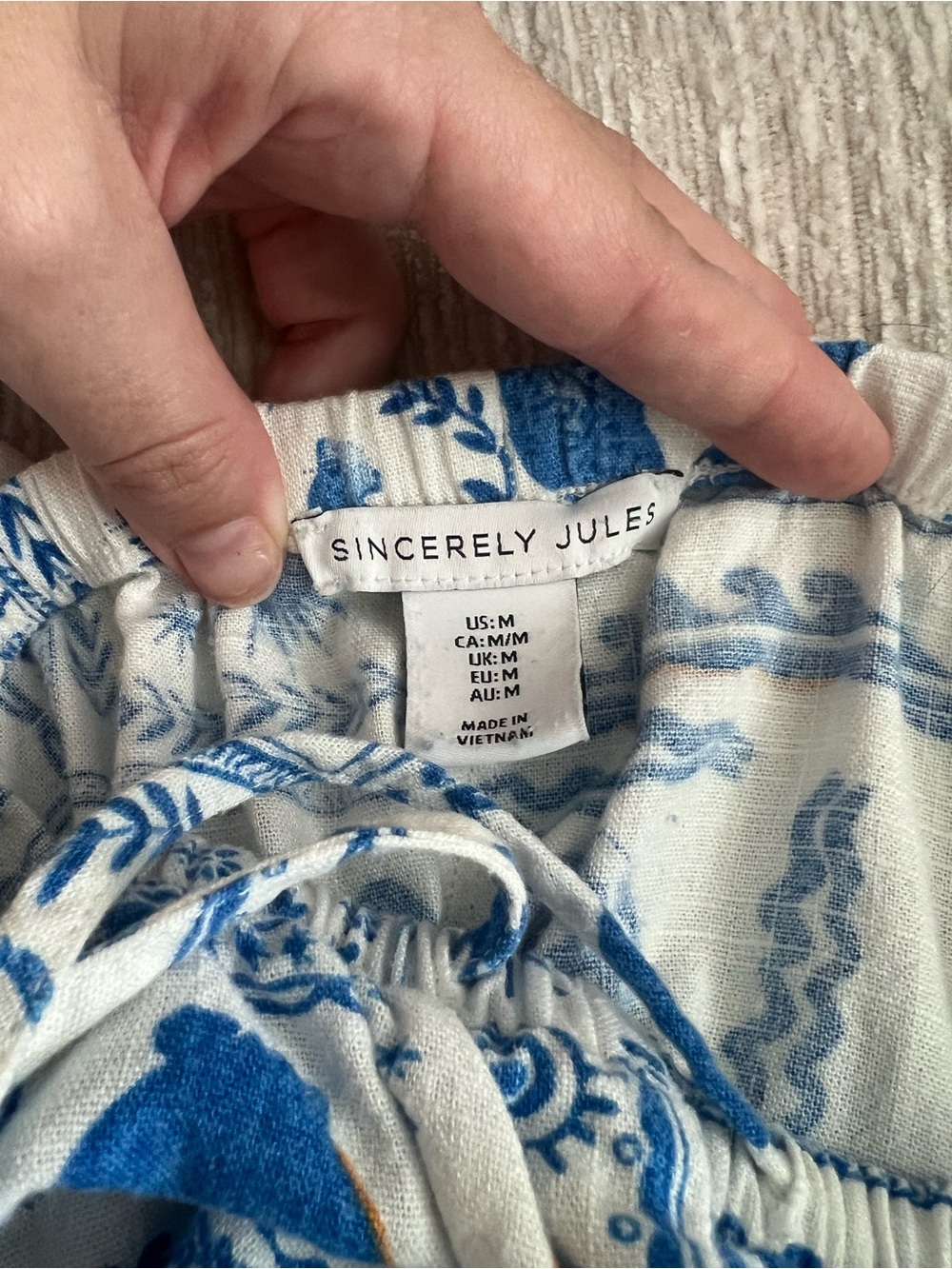 Sincerely Jules Blue and White Printed Linen Pants - Picture 3 of 3